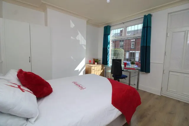 Pickmere Road, S10, photo 3