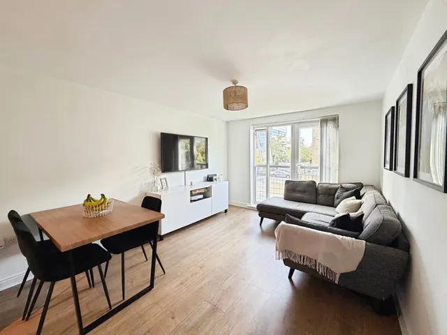 Parsons Close, Aldershot, GU11, photo 2