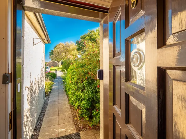 Milton Drive, Edinburgh, EH15, photo 2