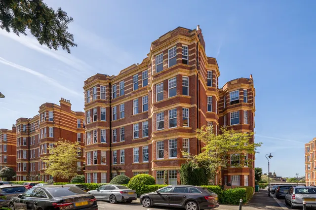Fauconberg Road, London, W4, photo 1