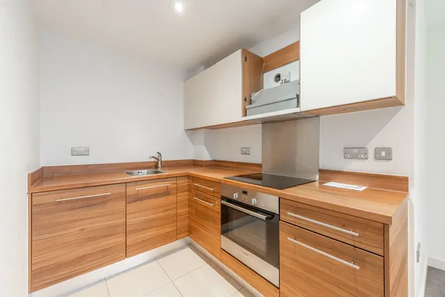 Photo 3 — 23 Victoria Court, Unwin Way, Stanmore