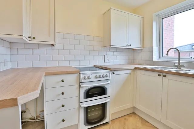 Fairmile Road, Christchurch, BH23, photo 2