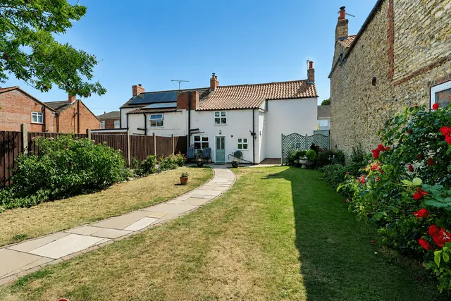 High Burgage, Winteringham, DN15, photo 2