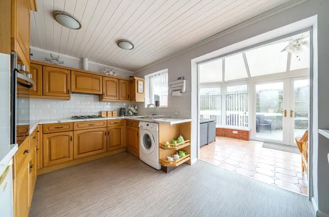 Photo 3 — Holcombe Drive, Llandrindod Wells, Powys, LD1 6DN