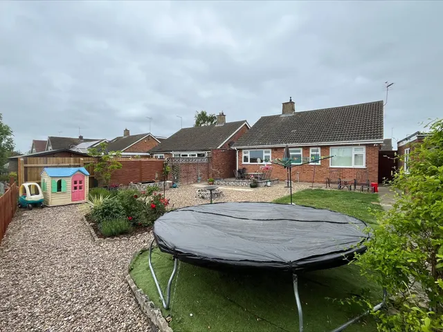 Gazeley Gardens, Peterborough, PE7, photo 2