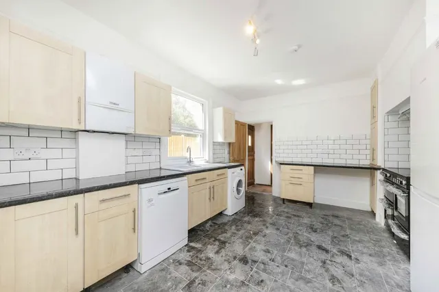 Madeira Road, SW16, photo 3