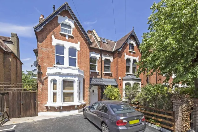 Madeira Road, SW16, photo 1