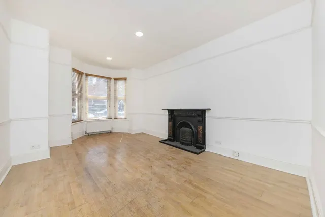 Madeira Road, SW16, photo 2