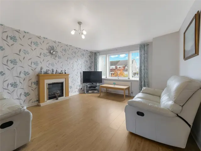Kintyre Gardens, Kirkintilloch, G66, photo 3