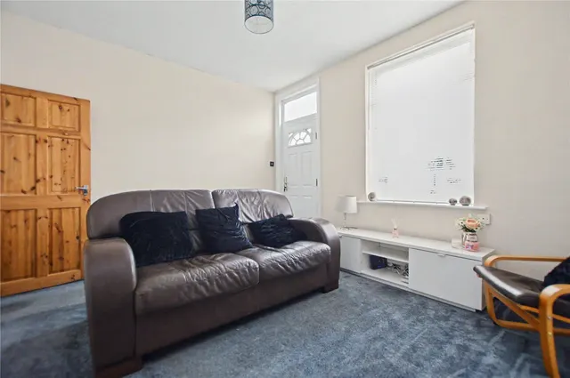 Wood Lane, Rothwell, LS26, photo 3