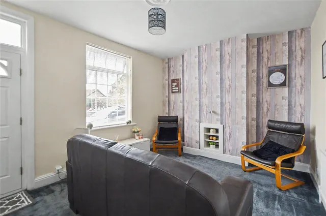 Wood Lane, Rothwell, LS26, photo 2