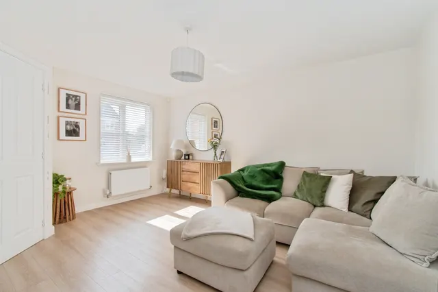 Newthorpe View, Micklefield, LS25, photo 2