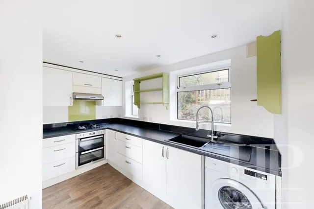 Moulsecoomb Way, Brighton, BN2, photo 3