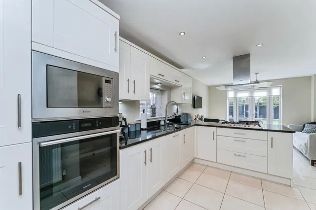 Photo 3 — Lightfoot Mews, Farndon, Chester