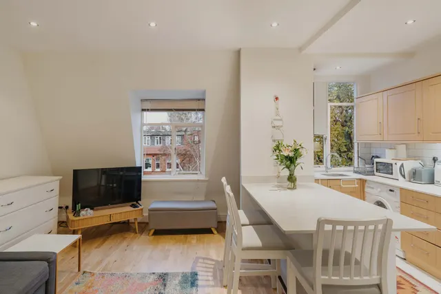 Greencroft Gardens, London, NW6, photo 1