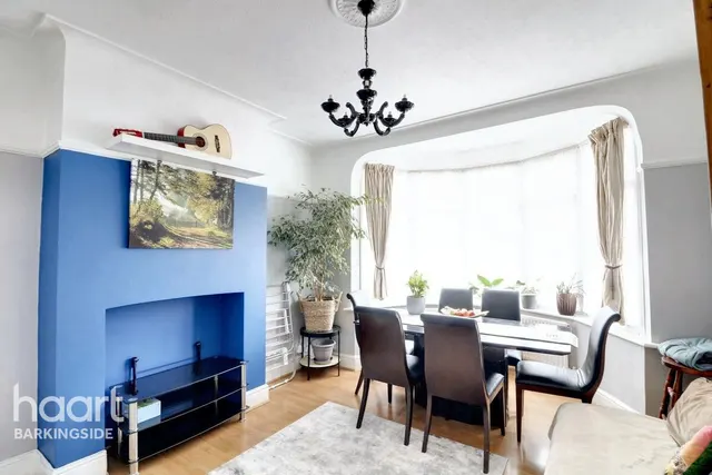 Hatley Avenue, Barkingside, IG6, photo 3