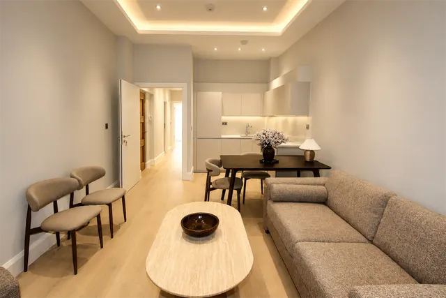 2 bedroom flat — London, W2 5NA