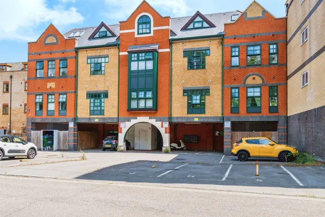St. Marys Place, Southampton, photo 1