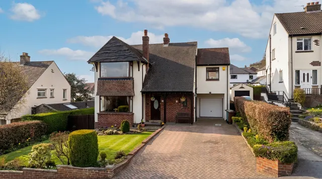 Layton Mount, Rawdon, LS19, photo 1