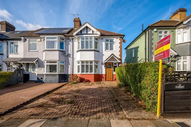 Elibank Road, London, photo 1