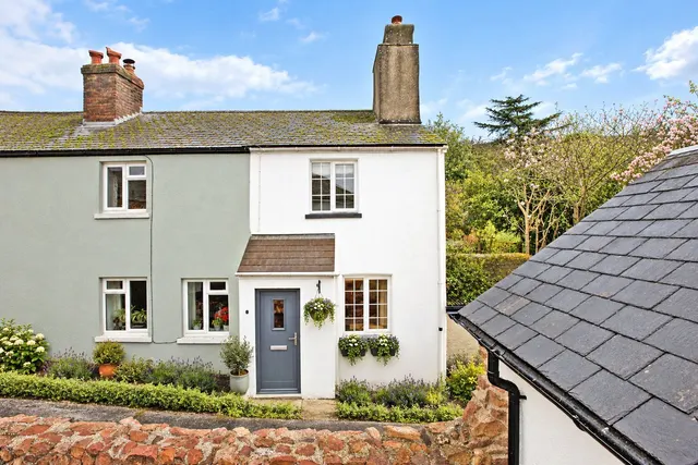 Radway Hill, Bishopsteignton, TQ14
