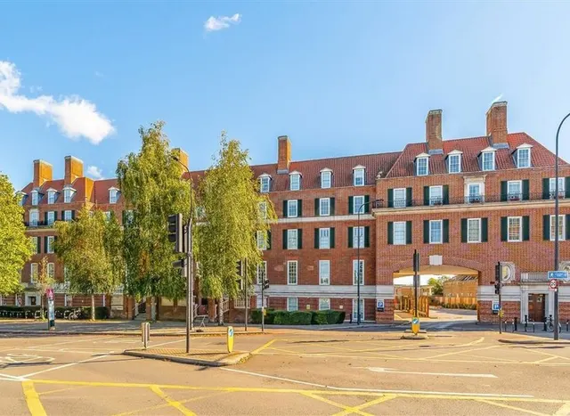 Clapham Common South Side, Clapham, SW4, photo 1