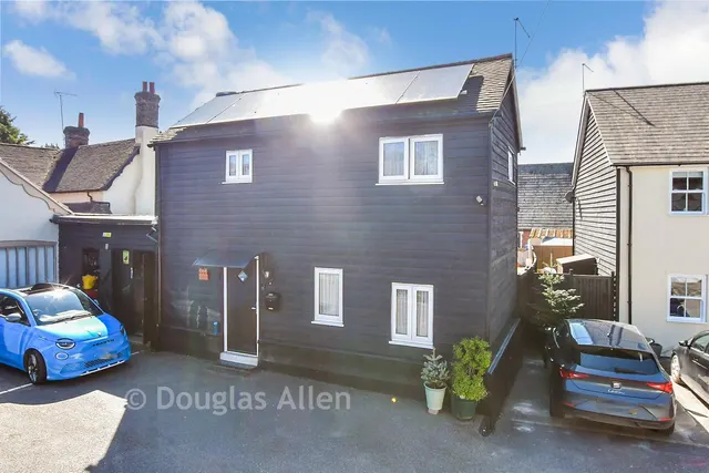 High Street, Ongar, CM5, photo 1