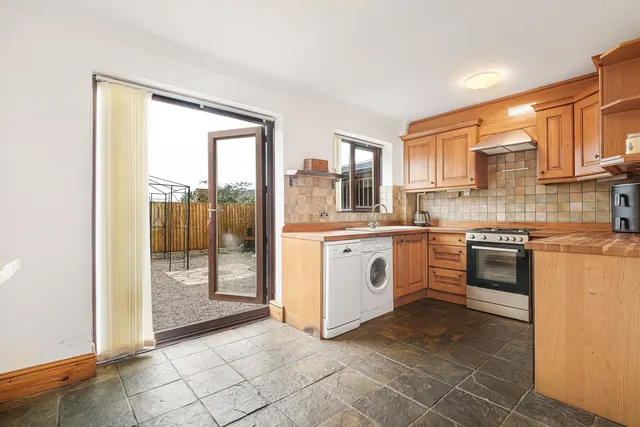Hall View Road, Rossington, DN11, photo 2