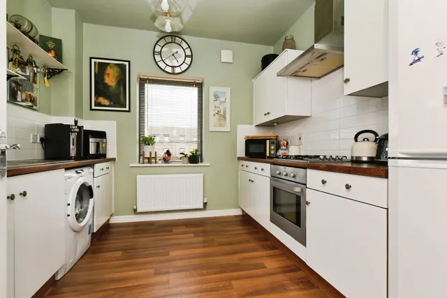 Photo 3 — Westwell, 44 West Street, Southend-On-Sea, Essex, SS2