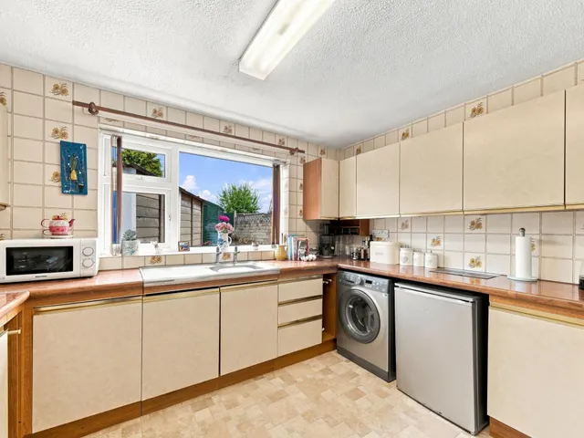 Stewart Road, Carlton-In-Lindrick, S81, photo 3