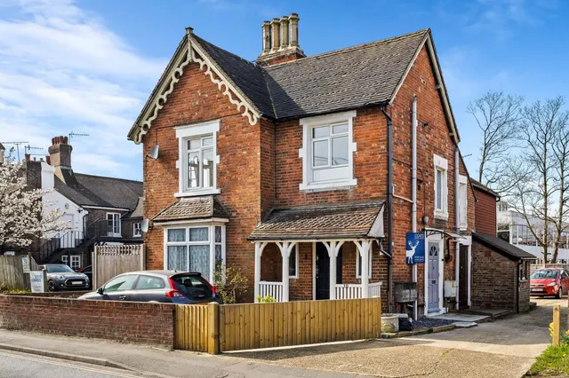 Flat 3, 10 Moat Road, East Grinstead, East Grinstead, RH19 3JY, photo 1