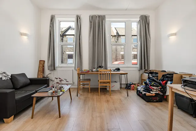 Trinity Road, London, SW17, photo 2
