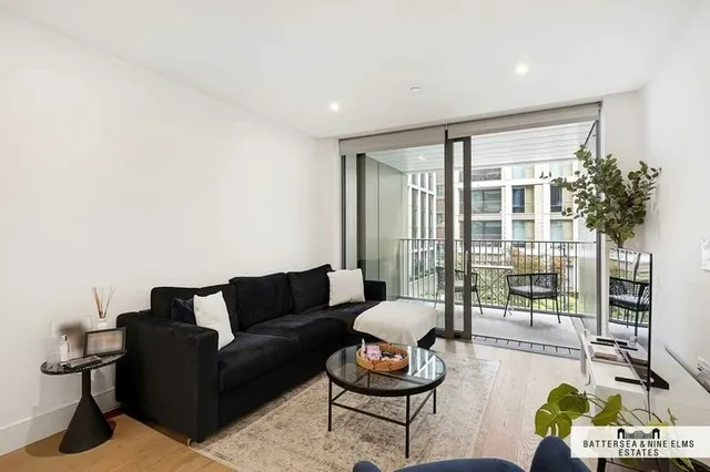 Prince of Wales Drive, SW11, photo 1