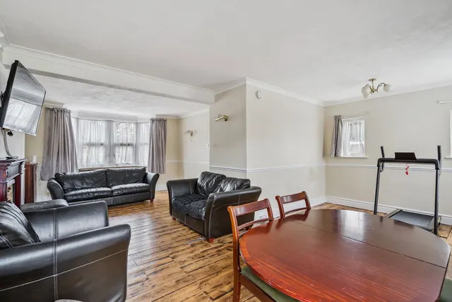 Marsh Road, Pinner, HA5, photo 3