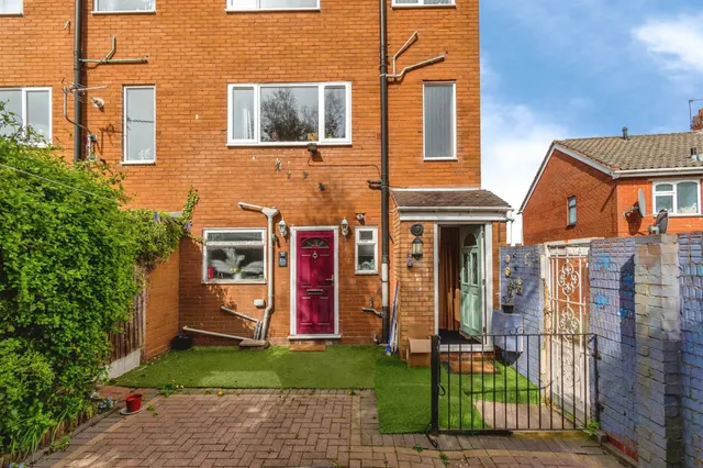 Sunbeam Drive, Walsall, photo 1