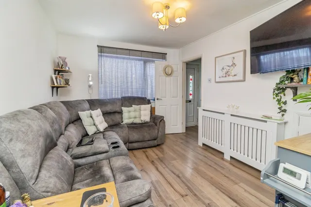 Fareham Way, Houghton Regis, LU5, photo 3