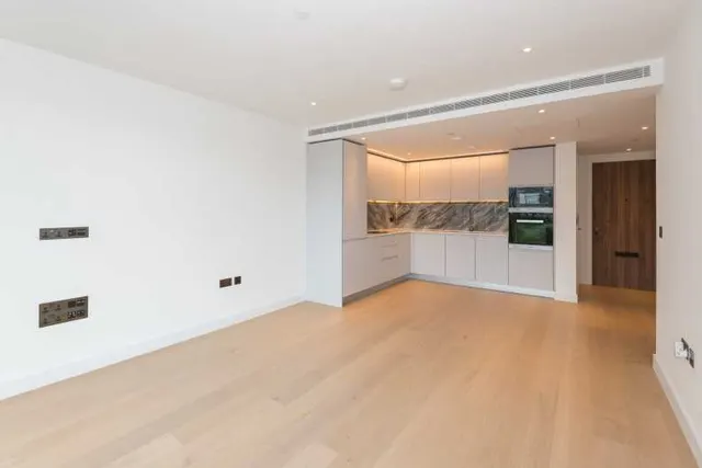 Fountain Park Way, White City, W12, photo 2