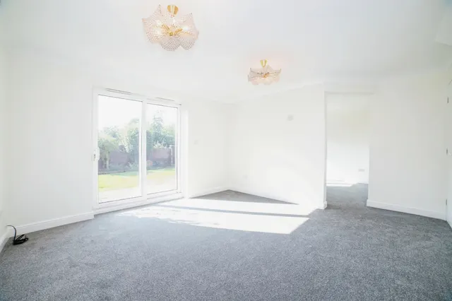 Wichal Farm Close, Ripley, DE5, photo 2