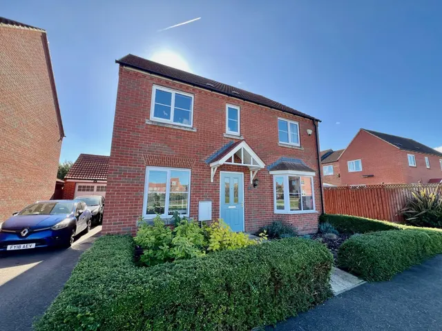 Guillemot Drive, Louth, LN11, photo 1