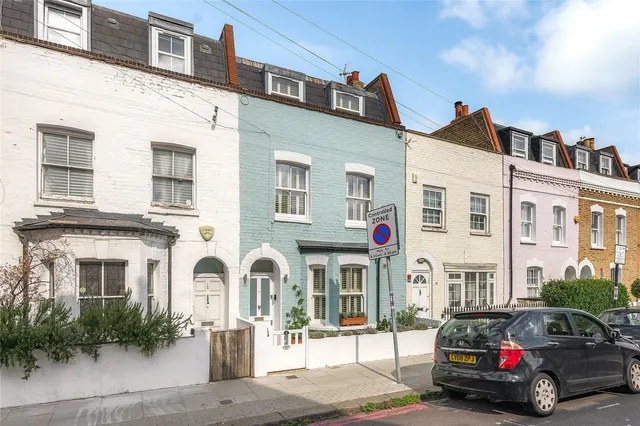 Knowsley Road, London, SW11, photo 1