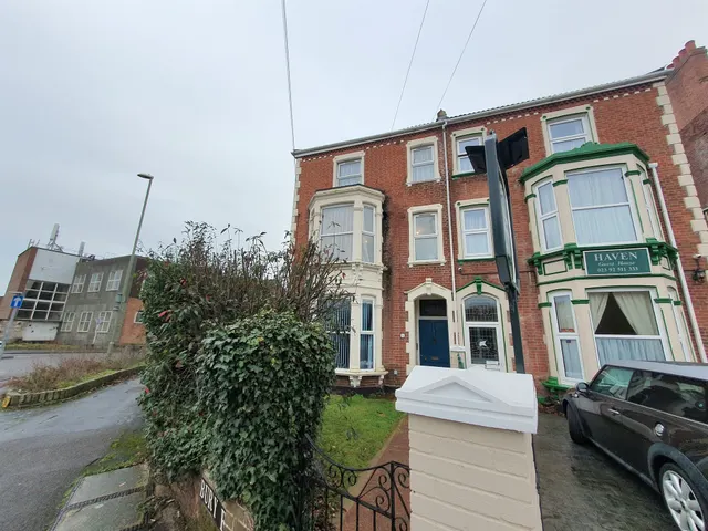 Bury Road, Gosport, photo 1