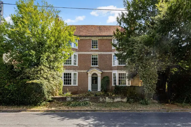 The Street, Appledore, TN26, photo 1