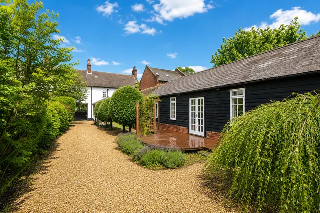 High Street, Barkway, SG8, photo 2