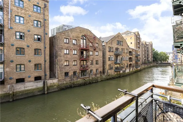 Apartment for sale in Shad Thames, London, SE1, photo 1