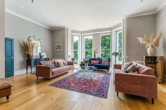 Photo 3 — Froyle House, Upper Froyle, Alton, Hampshire, GU34 4JX