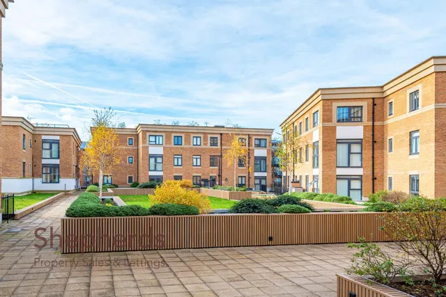 Claud Hamilton Way, Hertford, SG14, photo 1