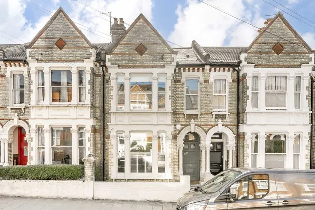 4 bedroom property, Kingscourt Road, SW16