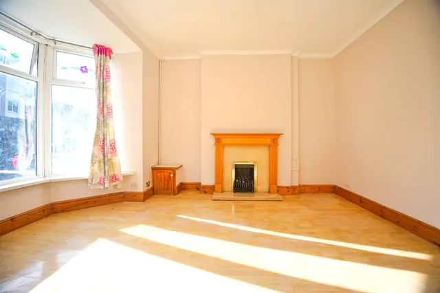 Grongaer Terrace, Pontypridd, CF37, photo 3