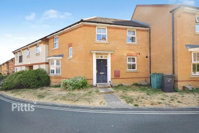 Dairy Crest Drive, Newport, PO30, photo 1