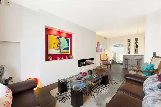 Photo 2 — Lower Belgrave Street, Belgravia, London, SW1W 0LN